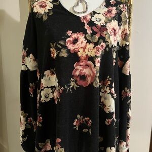 Easel Floral Black and Pink Long Sleeve Top oversized small